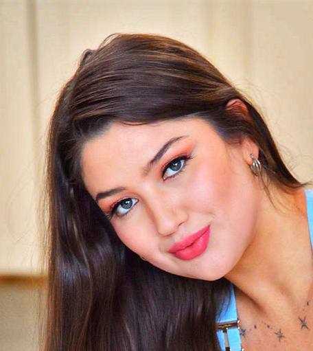 Alyx Star: Biography, Age, Height, Figure, Net Worth