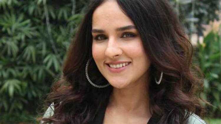 The Net Worth and Awards of Angira Dhar