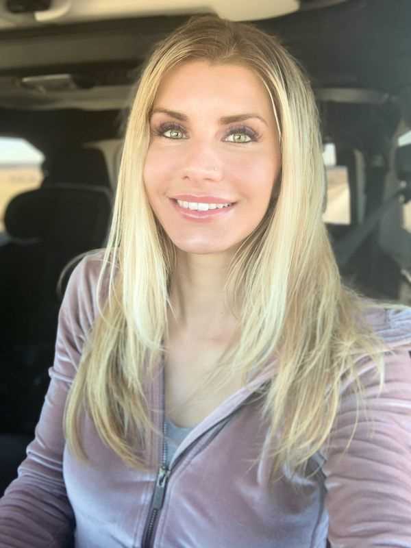 Cassie Bender: Biography, Age, Height, Figure, Net Worth