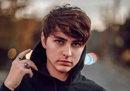 Colby Brock: Biography, Age, Height, Figure, Net Worth