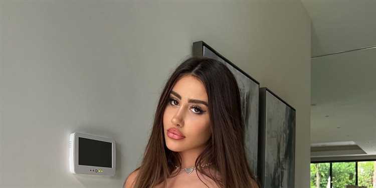 Ester Bron (OnlyFans): Biography, Age, Height, Figure, Net Worth