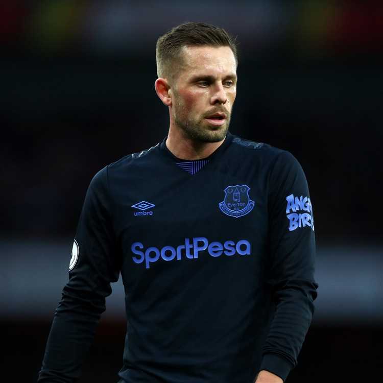 Gylfi Sigurdsson: Biography, Age, Height, Figure, Net Worth