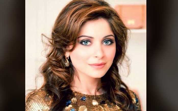 Kanika Kapoor's Background and Childhood