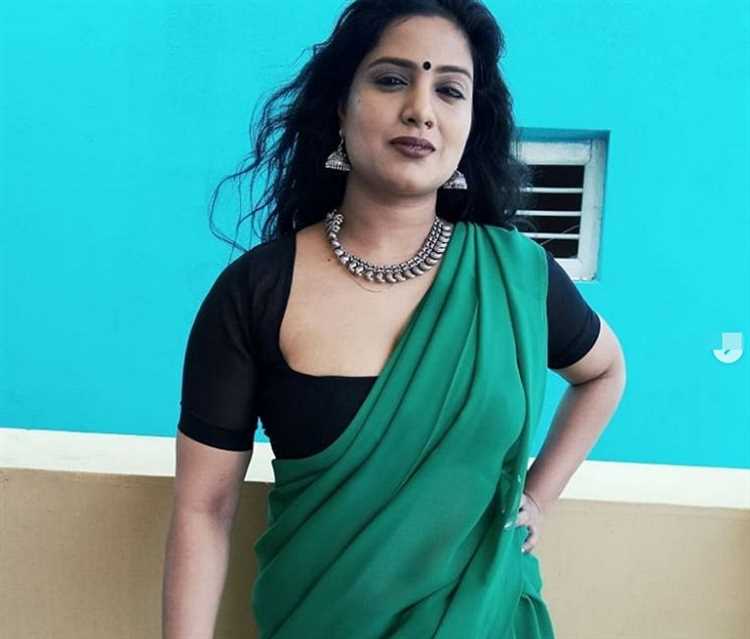 Kavita Radheshyam: Biography, Age, Height, Figure, Net Worth