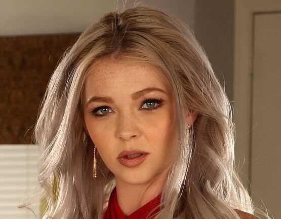 Kay Carter: Biography, Age, Height, Figure, Net Worth