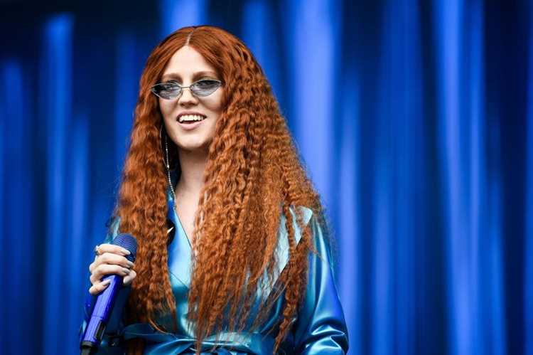 Jess Glynne: Biography, Age, Height, Figure, Net Worth