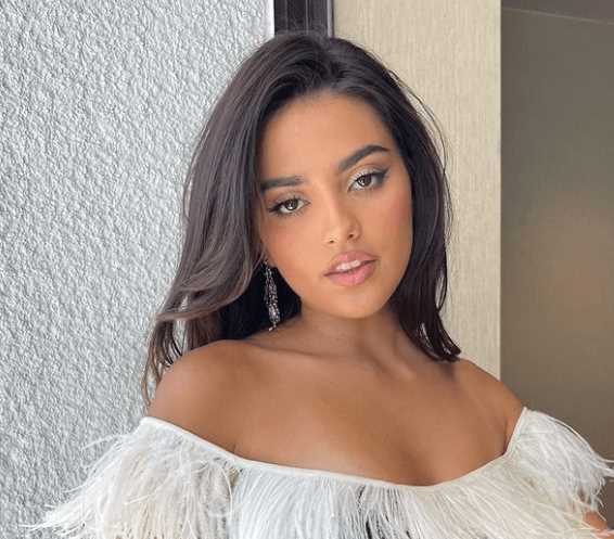 Maia Reficco: Biography, Age, Height, Figure, Net Worth