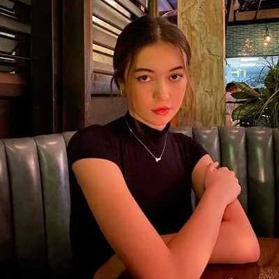 Melyssa Grace Roberts: Biography, Age, Height, Figure, Net Worth