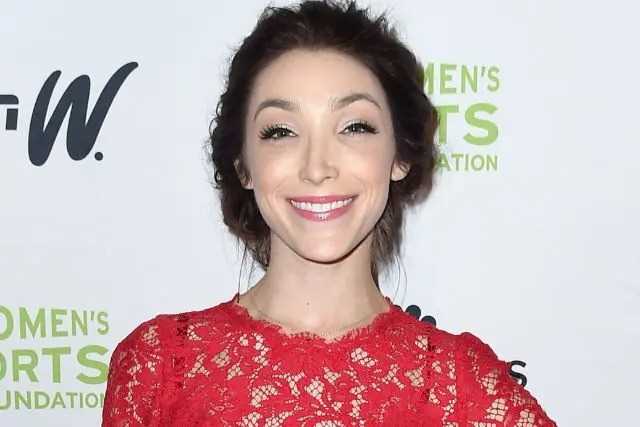 Meryl Davis Biography: Champion Figure Skater and Style Icon