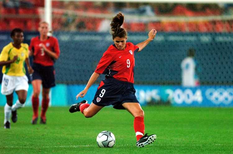 Mia Hamm: Biography, Age, Height, Figure, Net Worth