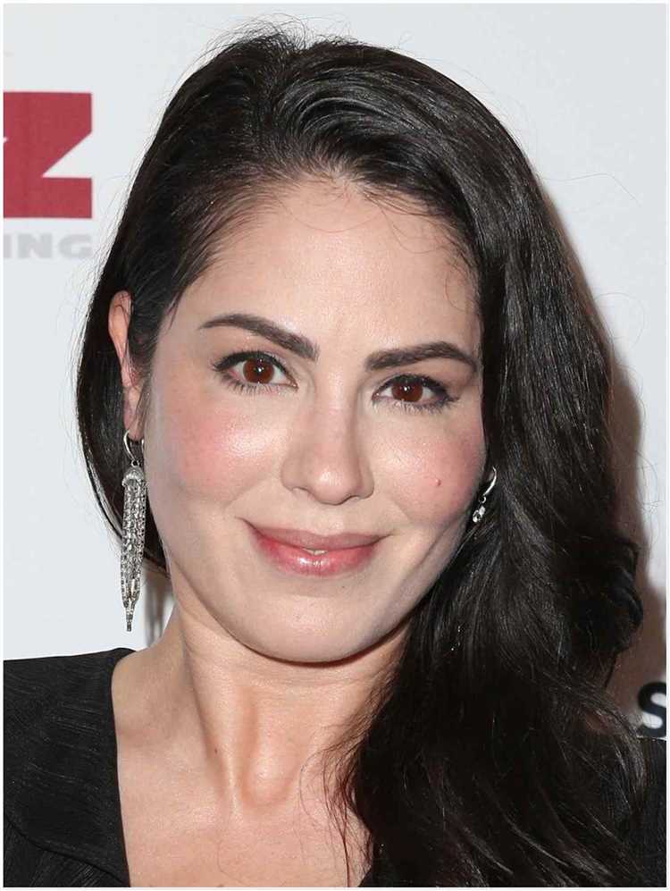 Michelle Borth: Biography, Age, Height, Figure, Net Worth