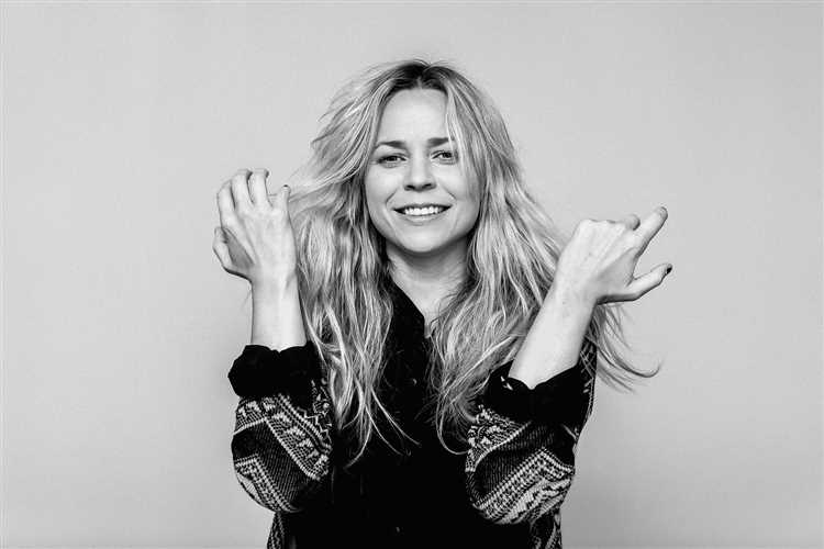 Paula Vesala: Biography, Age, Height, Figure, Net Worth