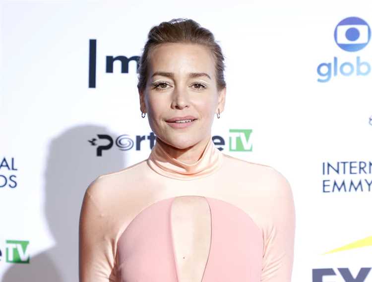 Net Worth and Awards: Piper Perabo Celebrity Profile