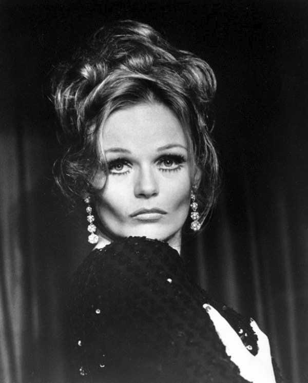 Valerie Perrine: A Comprehensive Biography with Age, Height, Figure, and Net Worth