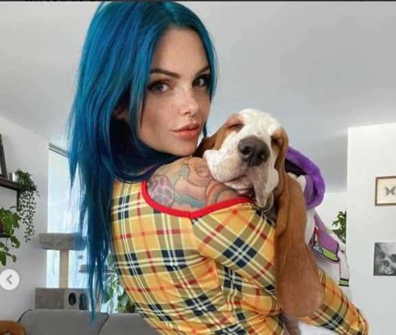 Early Life of Riae Suicide