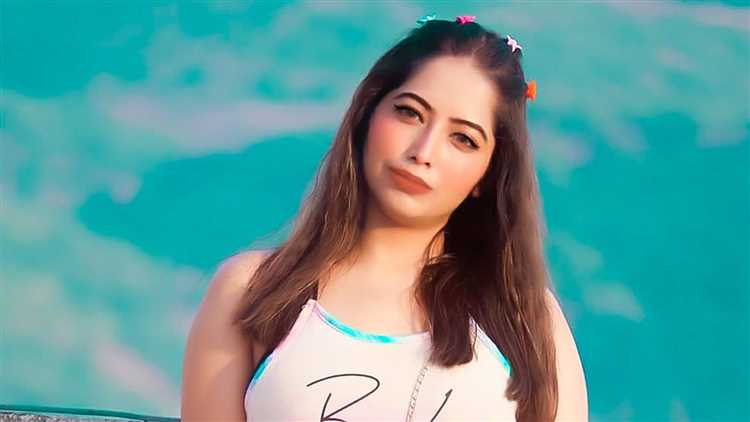 Shreyanshi: Biography, Age, Height, Figure, Net Worth