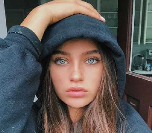 Sophi Knight: Biography, Age, Height, Figure, Net Worth