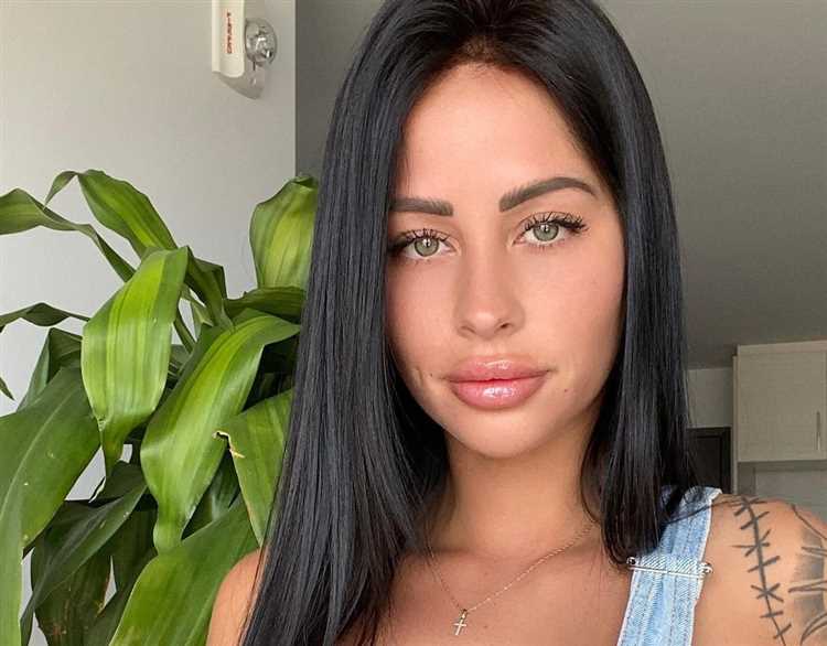 Stephaelle Macias' Estimated Net Worth