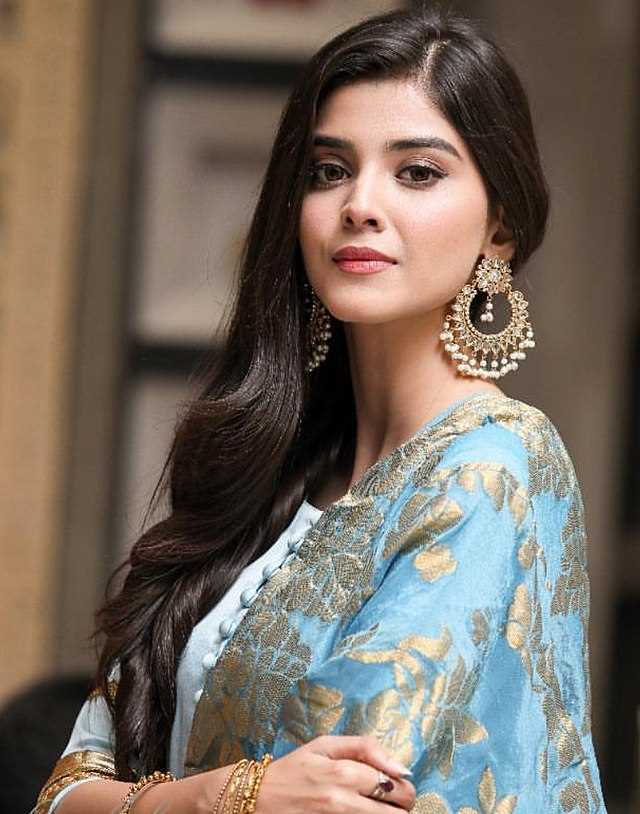 Zainab Shabbir (Actor): Biography, Age, Height, Figure, Net Worth