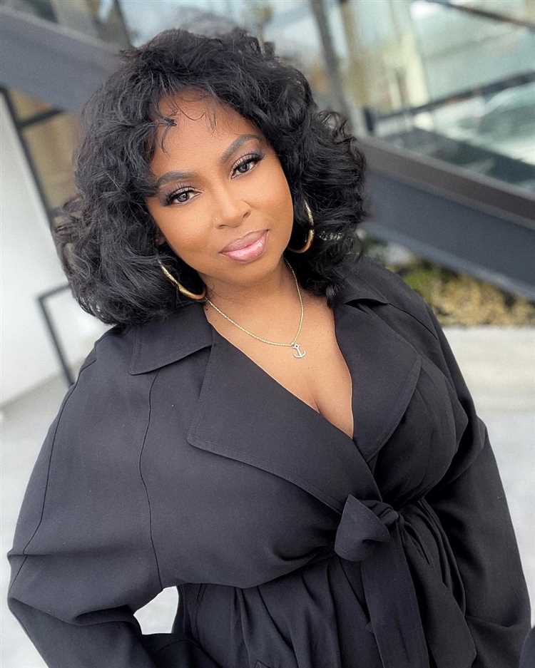 Brooke Valentine: biography, career, and net worth