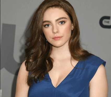 Danielle Rose Russell: Biography, Age, Height, Figure, Net Worth