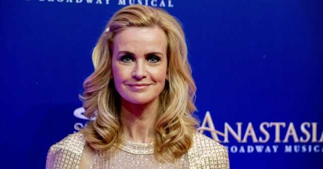 Daphne Deckers: Biography, Age, Height, Figure, Net Worth