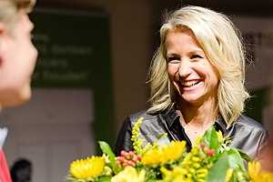 Dionne Stax's Early Life and Education