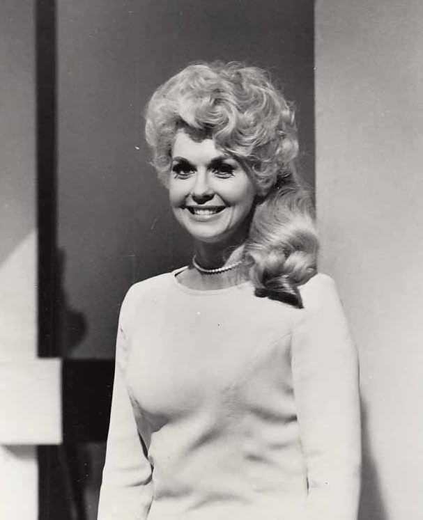 Donna Douglas: Biography, Age, Height, Figure, Net Worth