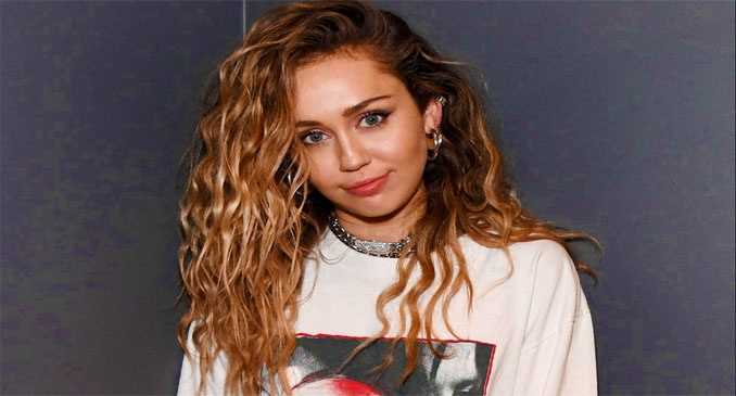 Hana Montana: Biography, Age, Height, Figure, Net Worth