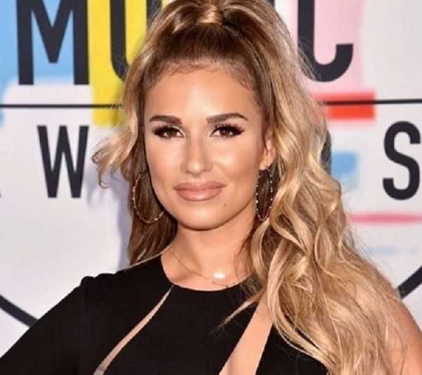 Jessie James: Biography, Age, Height, Figure, Net Worth