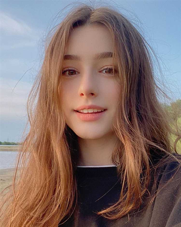 Kameliya A Dasha: Biography, Age, Height, Figure, Net Worth