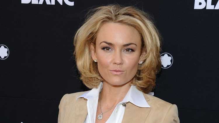 Kelly Carlson: Biography, Age, Height, Figure, Net Worth