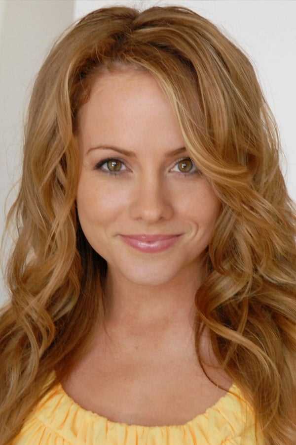 Early Life of Kelly Stables