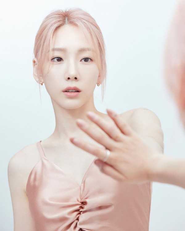 Kim Taeyeon: Biography, Age, Height, Figure, Net Worth