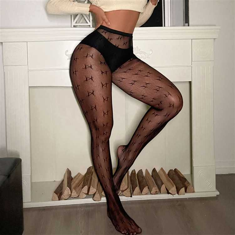 Kitty Nylons: A Rising Star in the World of Modeling
