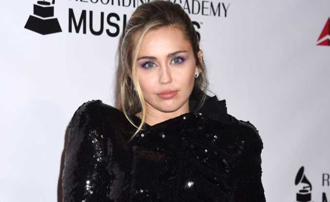 Kylie Cyrus: Biography, Age, Height, Figure, Net Worth
