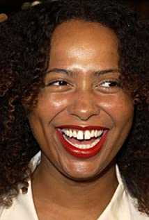 A Look at the Personal Life of Lisa Nicole Carson