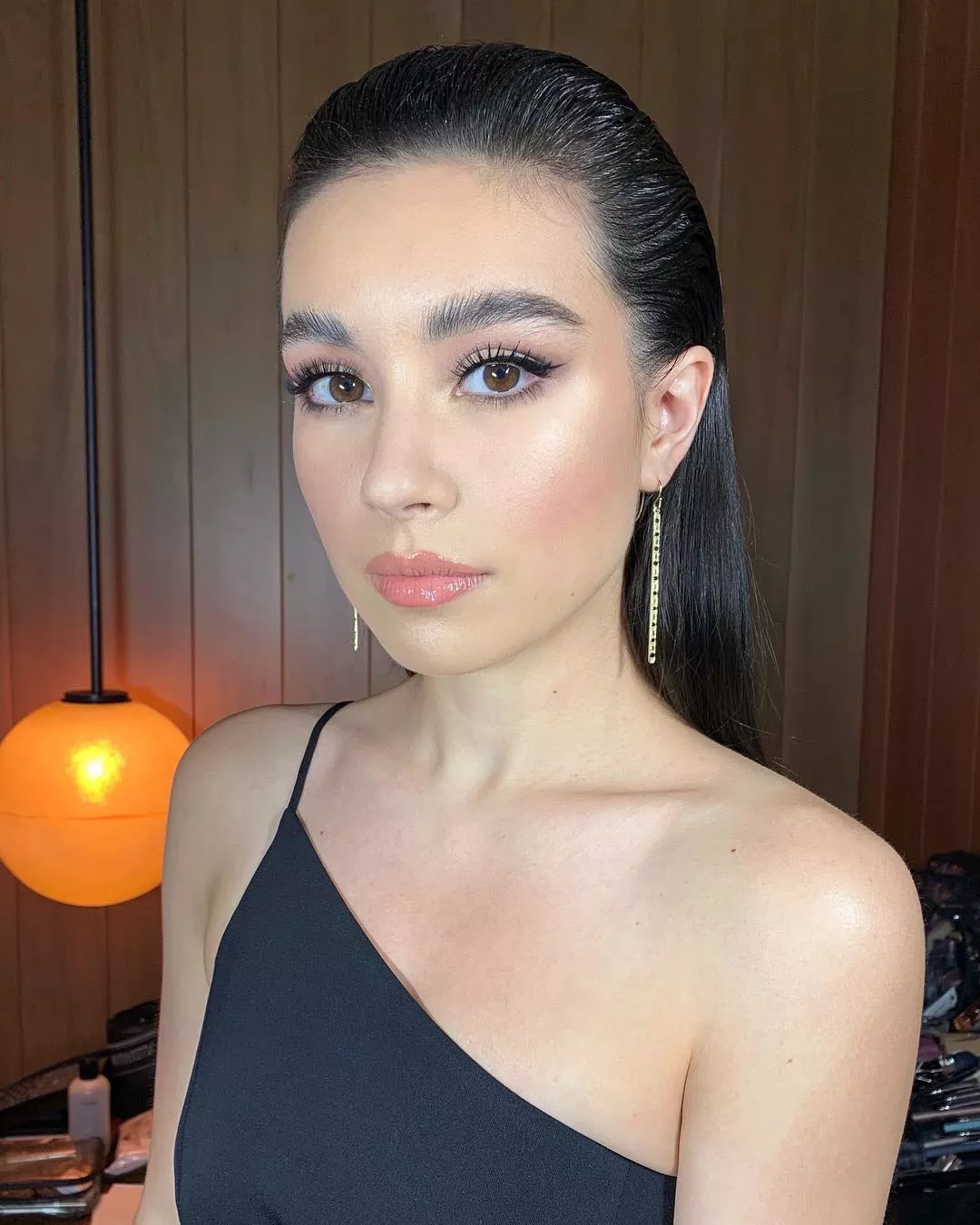 Madalyn Horcher: Biography, Age, Height, Figure, Net Worth