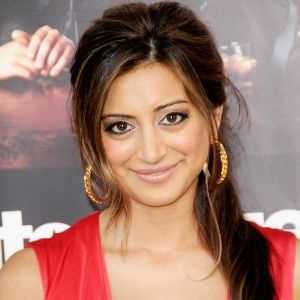 Noureen Dewulf: A Complete Biography with Age, Height, Figure, and Net Worth