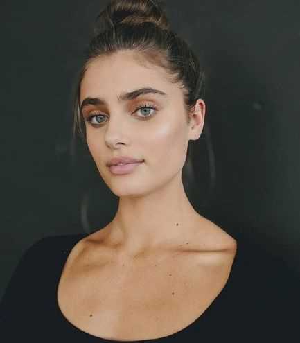 Taylor Marie Hill: Biography, Age, Height, Figure, Net Worth