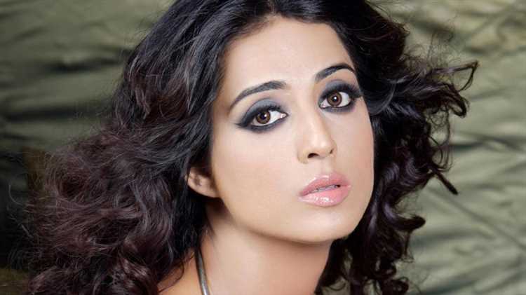 Mahie Gill (aka Mahi Gill): Biography, Age, Height, Figure, Net Worth