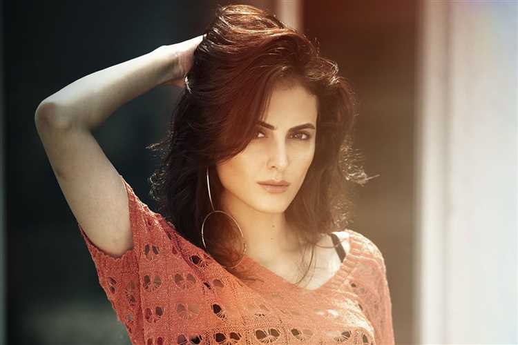 Mandana Karimi: Biography, Age, Height, Figure, Net Worth