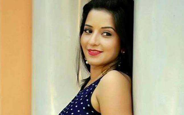 Mona Lisa (Bigg Boss Season 10): Biography, Age, Height, Figure, Net Worth