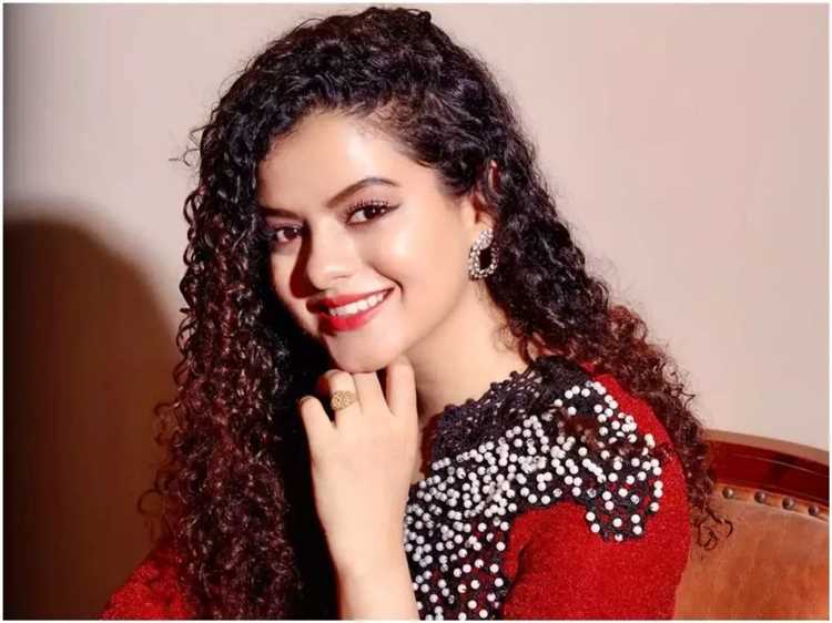 Palak Muchhal (Singer): Biography, Age, Height, Figure, Net Worth