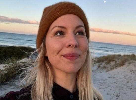 Ali Liebert: Biography, Age, Height, Figure, Net Worth