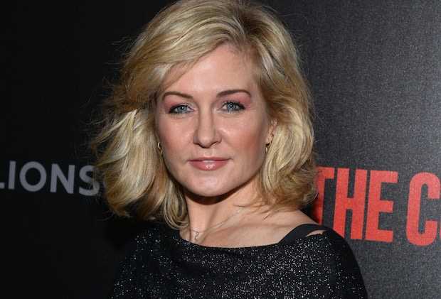 Amy Carlson: Biography, Age, Height, Figure, Net Worth