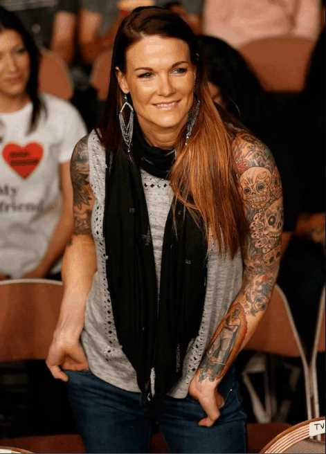 Amy Dumas: Biography, Age, Height, Figure, Net Worth