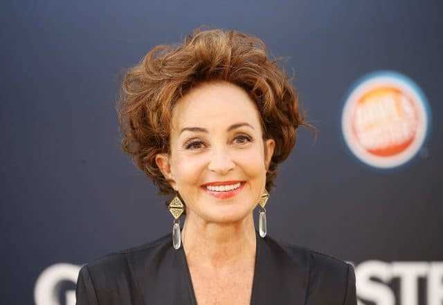 Annie Potts: Biography, Age, Height, Figure, Net Worth