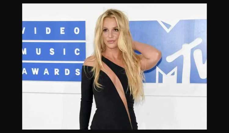 Britney Bangs: Biography, Age, Height, Figure, Net Worth