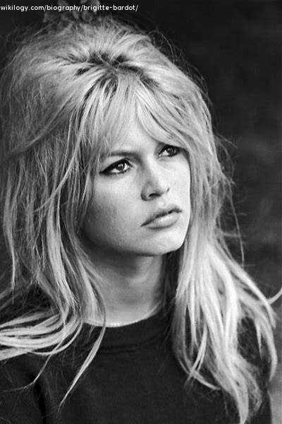 Cherry Bardot: Biography, Age, Height, Figure, Net Worth